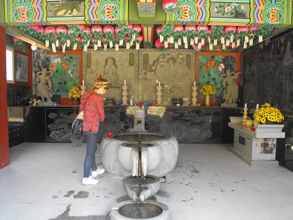 Fountain inside Heung Guk Sa temple