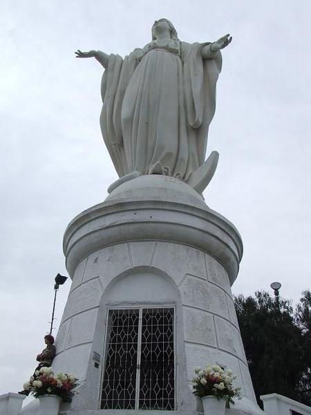 The statue of the Virgin Mary at the top of San Cristobal.