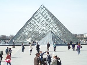 Louvre Crystal