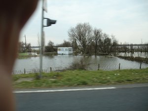 Floods outside La Rochelle