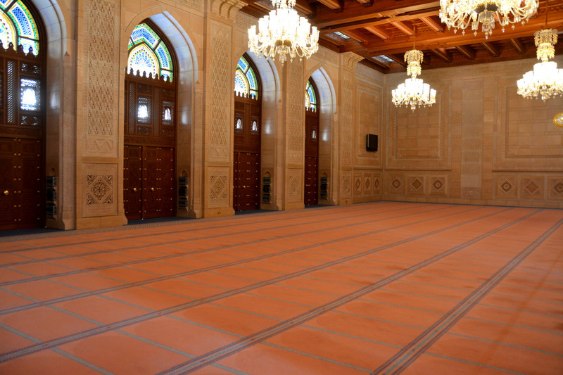 le plus grand tapis fait main d'une seule pièce (70 x 60 mètres)