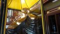 le Bouddha rigolard en bronze doré... dans le temple