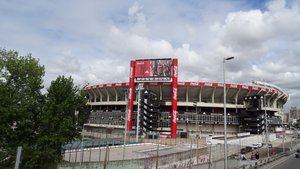 de l'autre bout de la ville le Stade de River Plate