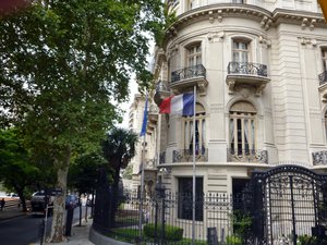 l'Ambassade de France à Bs As