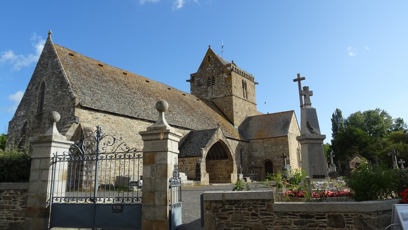 14 L'église  Notre Dame de Genêts