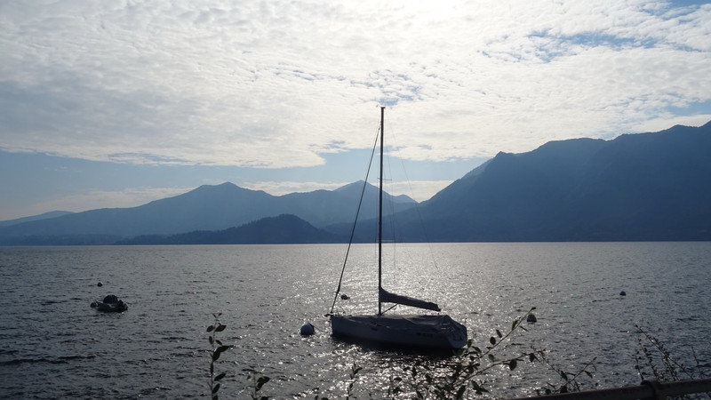 le 11 septembre, le soleil se couche sur Cannobio