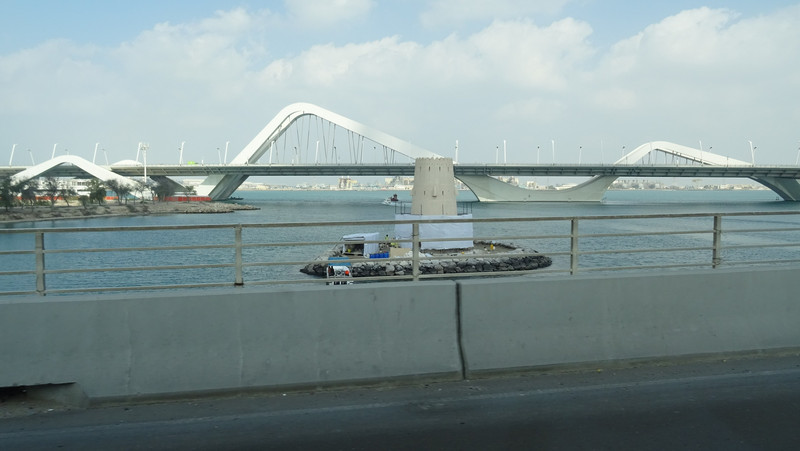 un des 5 ponts d'Abou Dhabi