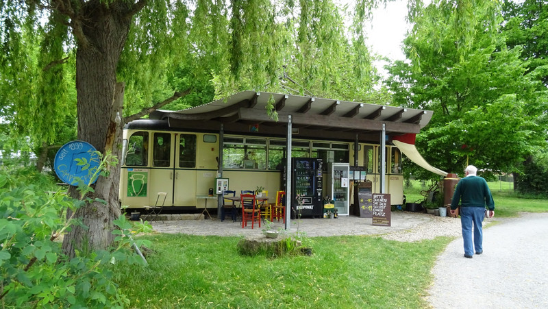 la réception du camping de Jena... un tram