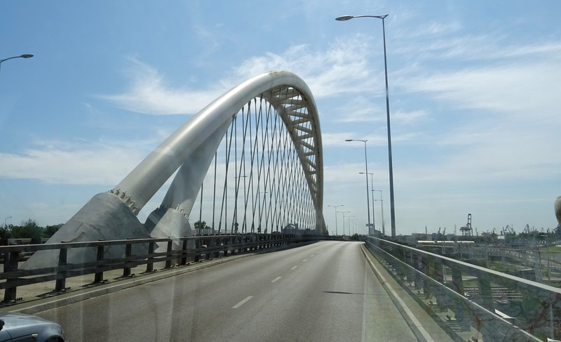 pont menant à Gdansk
