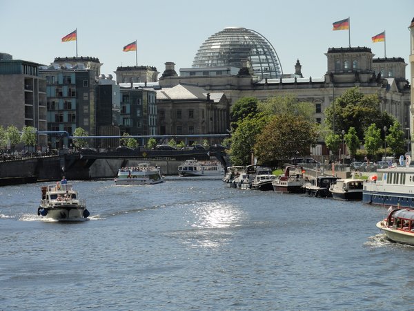 Reichstaggebaude (Parliament building)