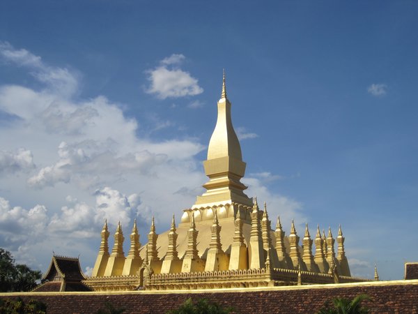 Pha Tat Luang, Vientiane