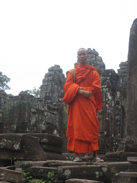 Mingling with the locals at Bayon Temple