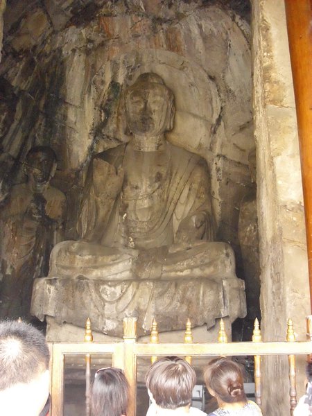 longmen grotto (11)