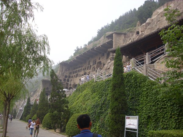 longmen grotto (10)