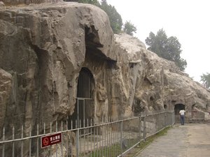 longmen grotto (117)