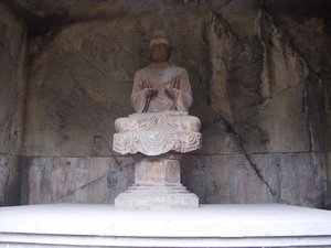 longmen grotto (113)