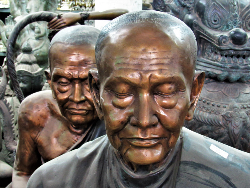 Amazing brass statues for sale, Bangkok