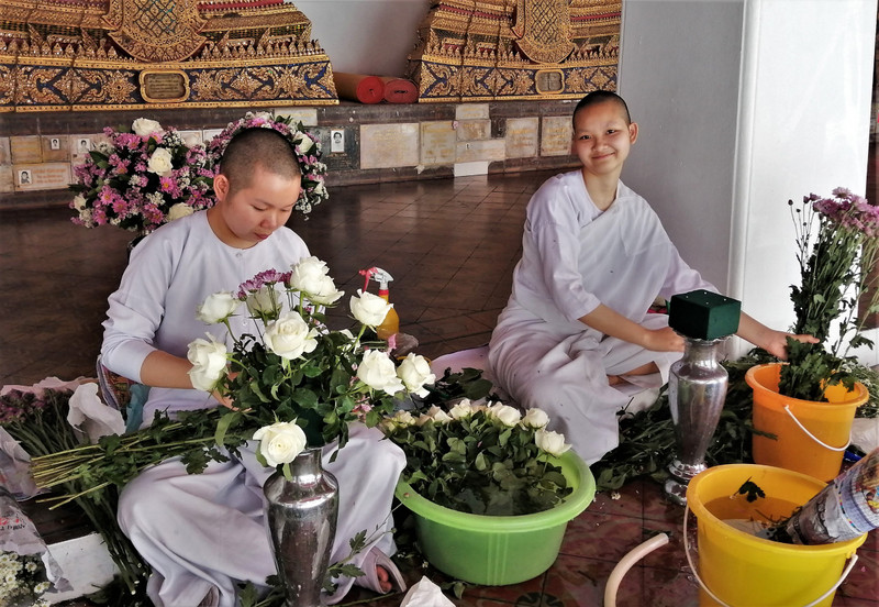 Lady monks, Bangkok