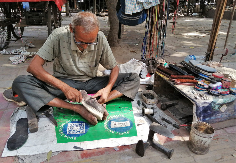 Street cobbler who fixed Ali's boot