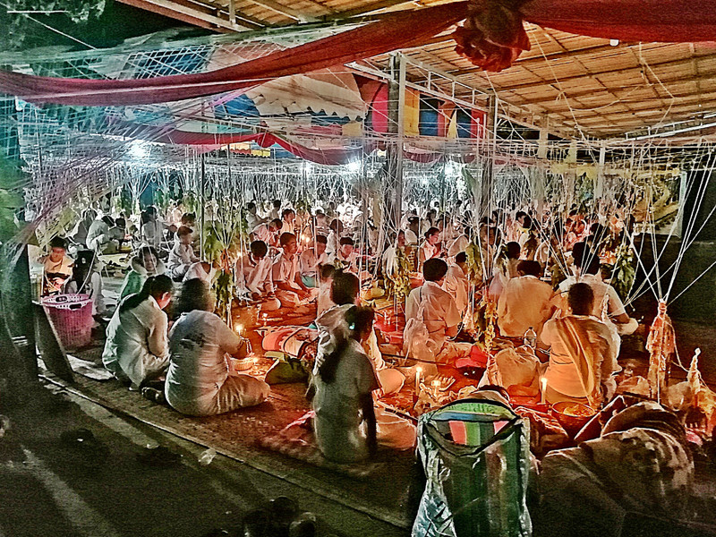 Serene festival at the wat that continued until dawn