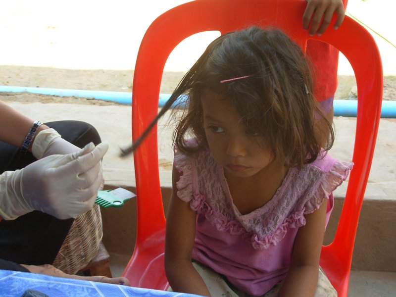 Nit-picking, orphanage in Siem Reap