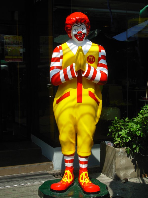 Ronald does a wai, Bangkok