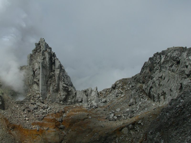 Sinabung crater