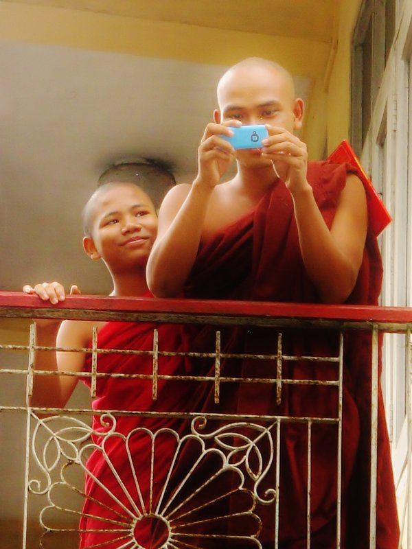 Reciprocal photographs, Mandalay