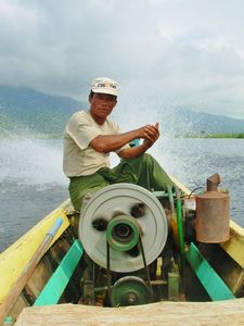 Longtail boat driver, Inle lake