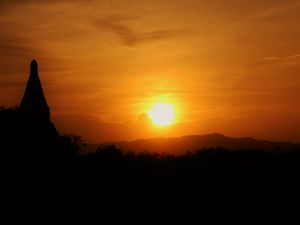 82  Bagan sunset