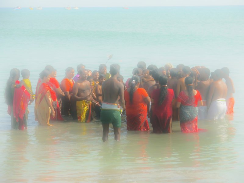 Hindu ceremony in the sea, Uppaveli