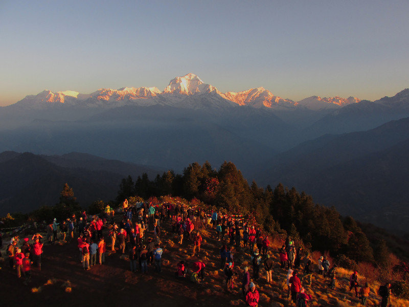 Crowds at Poon Hill for sunrise