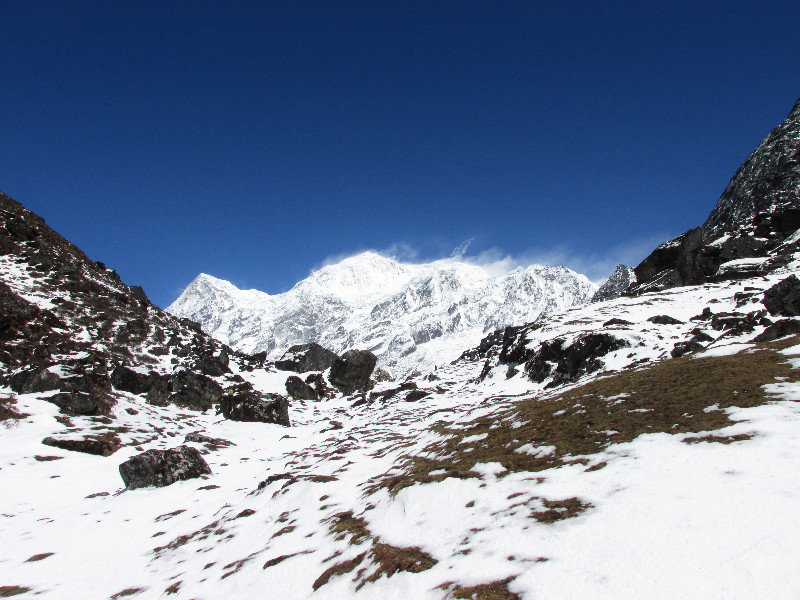 Approaching Dzongri la, 4500m