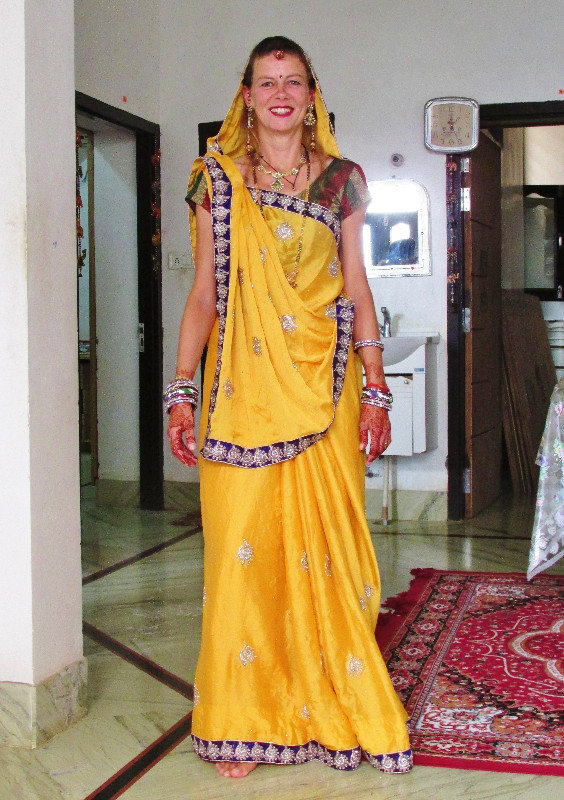 Ali in sari at Ashok's home