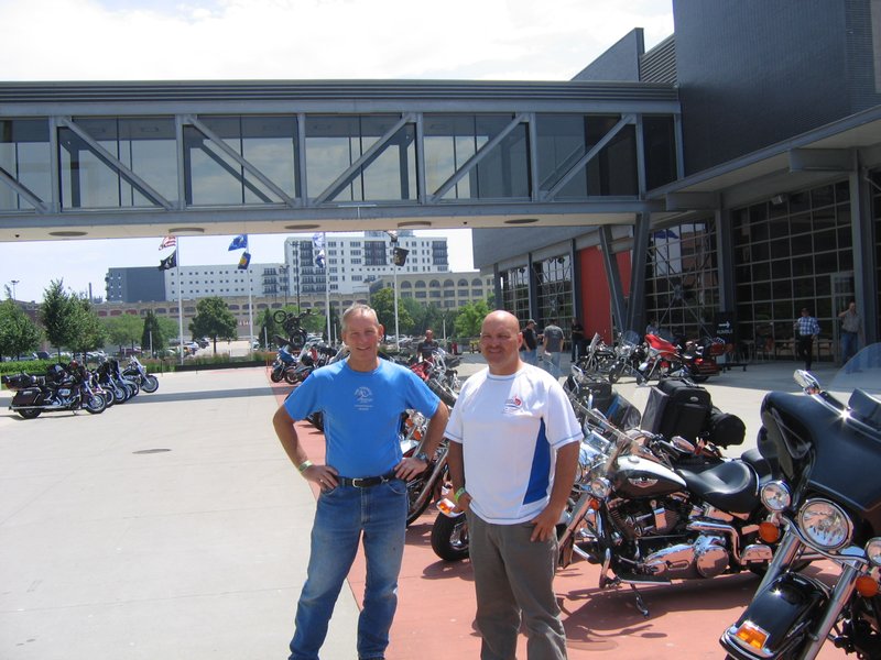 Devant le musée Harley-Davidson