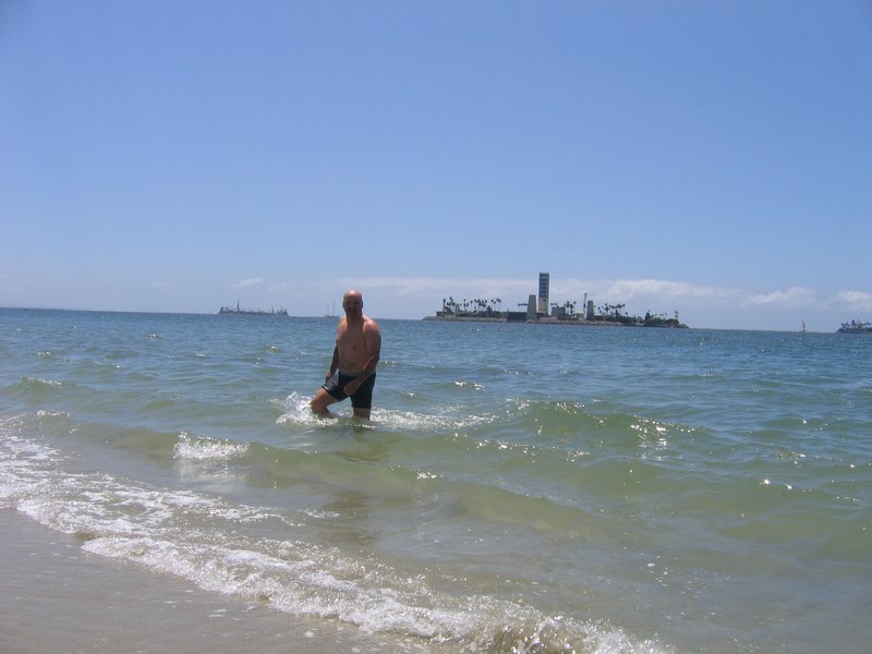 Long Beach: Alain se baigne dans le Pacifique