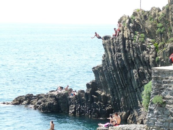 cliff diving craziness