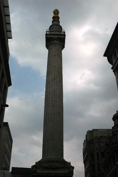 The Monument to the Great Fire of London (1666)