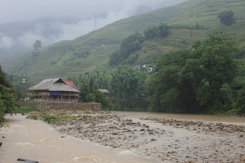 Flooding river in Ta Van