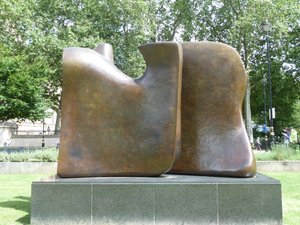 Henry Moore's sculpture