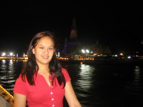 Ann - with Wat Arun in the background
