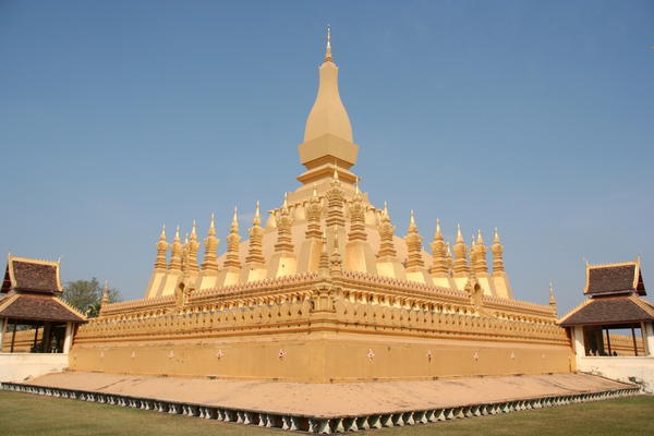 Perfect Symmetry At Pha That Luang