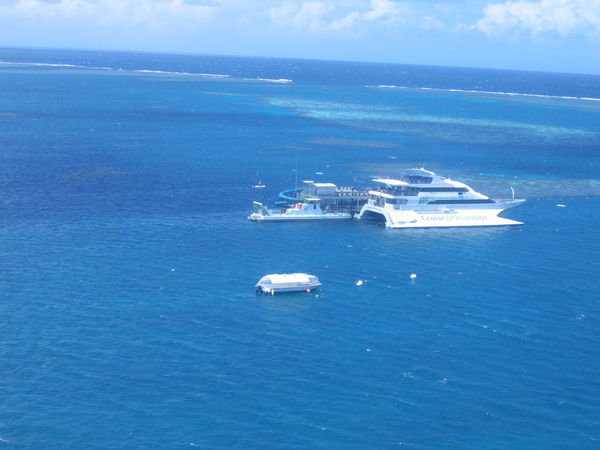 The CruiseWhitsundays Catamaran And Pontoon