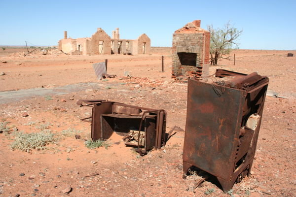 Deserted Desert Town | Photo