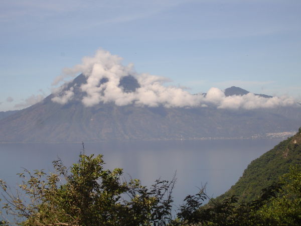 Volcan Tomilan y Atitlan