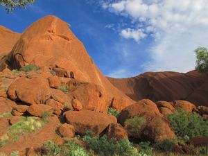 Uluru, upon closer inspection