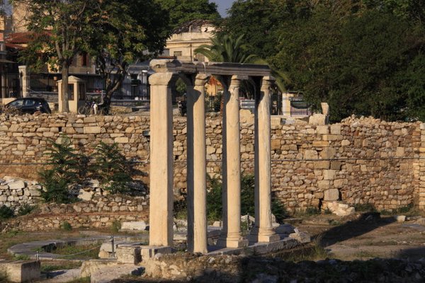 Hadrianâs Library courtyard of the stone pillars