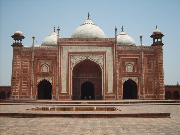 Tomb around Taj Mahal