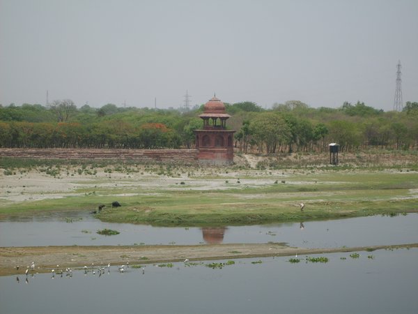 River around Taj Mahal