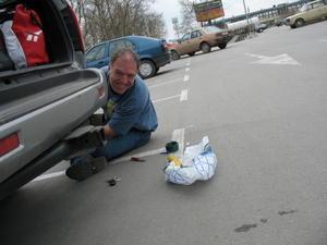 Emergency repairs in the Praktiker parking lot